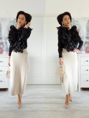 Pulover cu volane ample, model spectaculos, negru