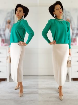 Pulover din tricot moale cu perle decorative