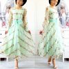 Rochie din tulle cu broderie și flori aplicate efect 3D