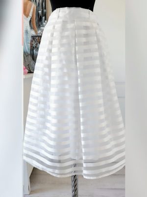 Fusta din material tip organza cu dublura din vâscoză